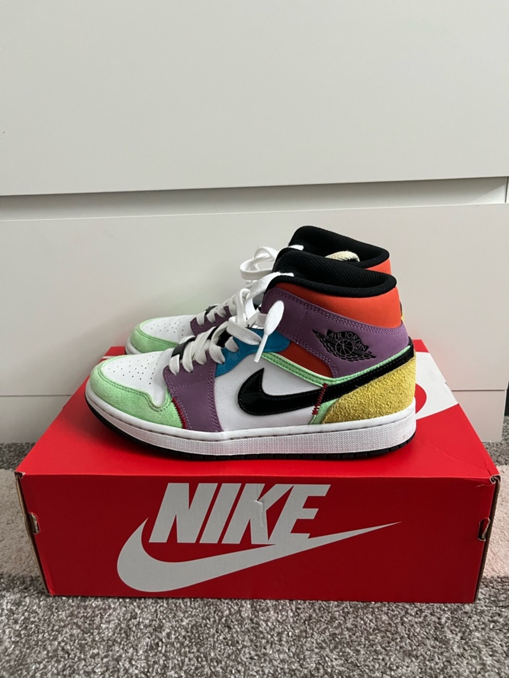 Women’s Air Jordan 1 Mid SE Lightbulb